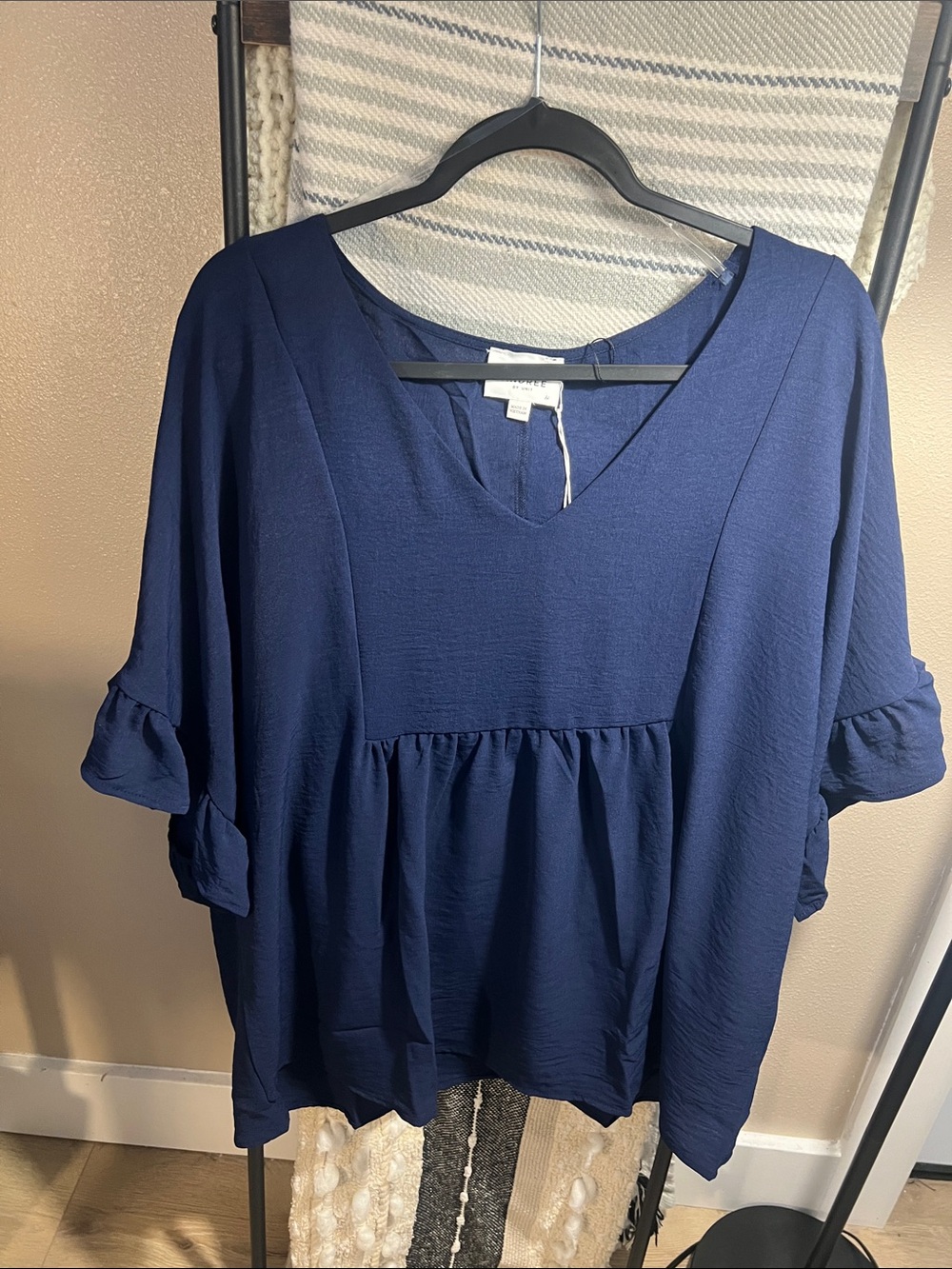 ANDREE BY UNIT Navy V-Neck Peplum Ruffle Sleeve Blouse
